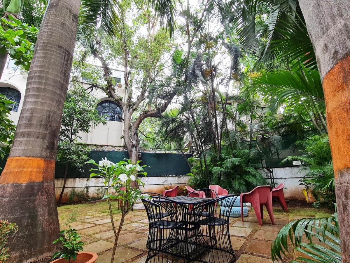 Hostel Lifespace- Twin Bungalow With Pods, Bunks, Private Rooms, Cowork & Cafe Pune Esterno foto