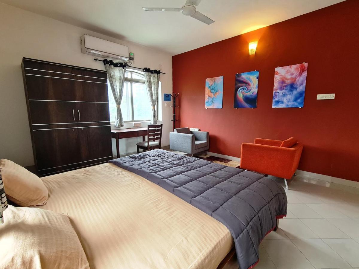 Hostel Lifespace- Twin Bungalow With Pods, Bunks, Private Rooms, Cowork & Cafe Pune Esterno foto